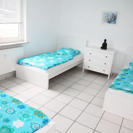 White House Ehrenfeld Apartament