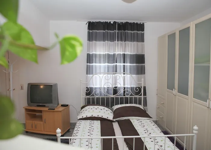 波鸿白色之家公寓 *